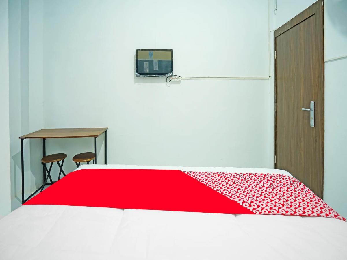 Oyo 91559 Kost Bangau Syariah Hotel Perabumulih Екстериор снимка